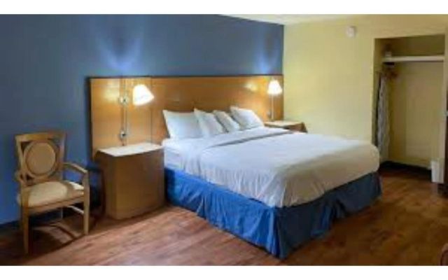 photo 4 of Studio 6 Extended Stay - Savannah, GA - Gateway & I-95