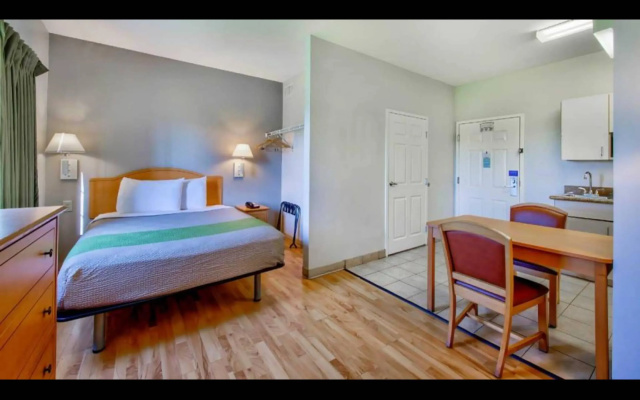 photo 5 of Oyo Townhouse Sulphur,LA Extended Stay I-10