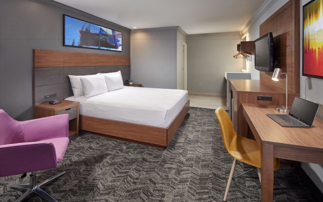 photo 3 of Studio Inn & Suites Downey