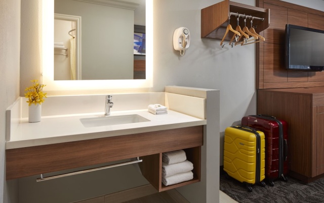 photo 4 of Studio Inn & Suites Downey