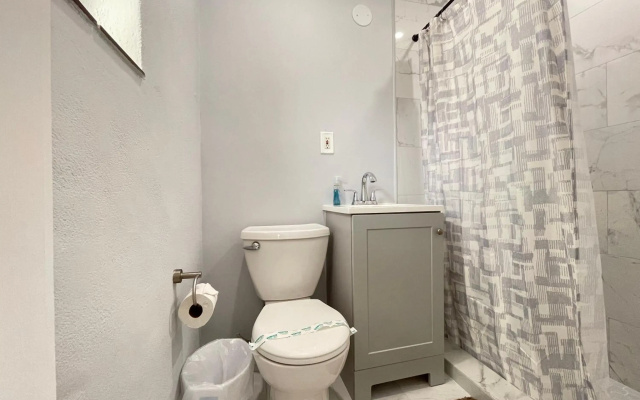photo 5 of Studio Near Airport Seaport Restaurants