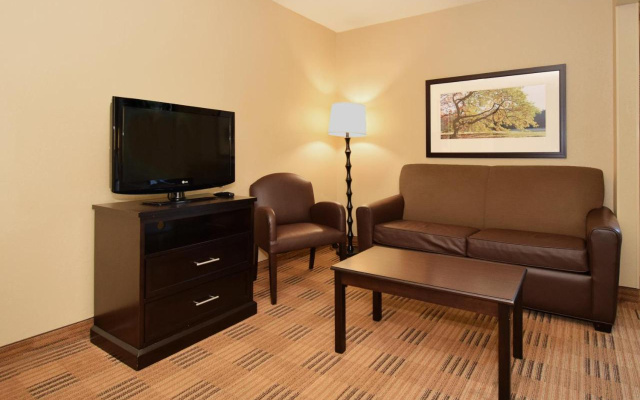photo 5 of Studio Plus Akron - Copley