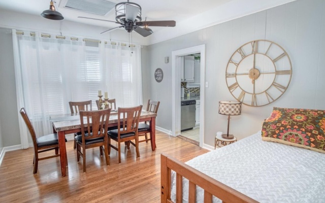 photo 3 of Stunning 3 BR Home Near DT Alamodome - Riverwalk