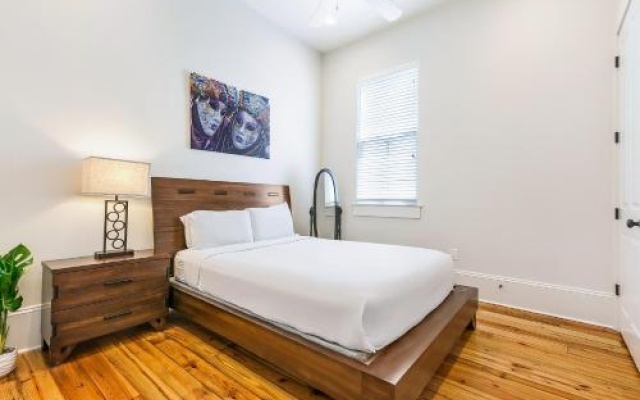 photo 4 of Stunning 3BR on Carondelet by Hosteeva