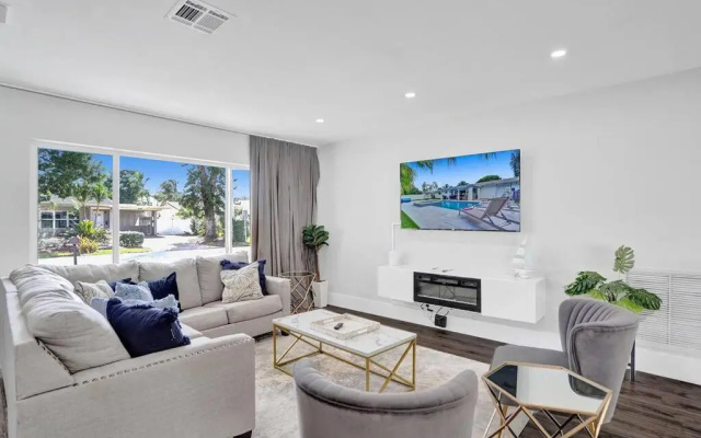 photo 3 of Stunning 4 Bedrm New Pool+Jacuzzi 1 Mile to Beach