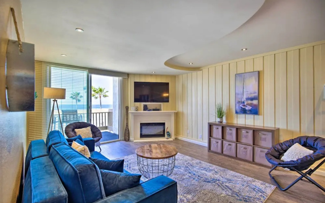 photo 4 of Stunning Oceanside Condo: Walk to the Beach!