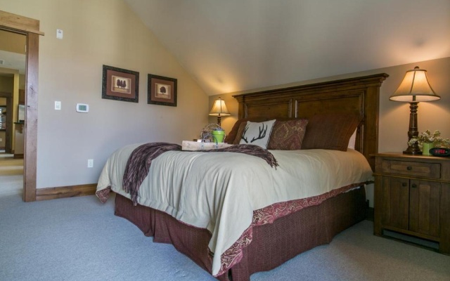 photo 3 of Stunning Top Floor Village at Northstar Residence! - Big Horn 502