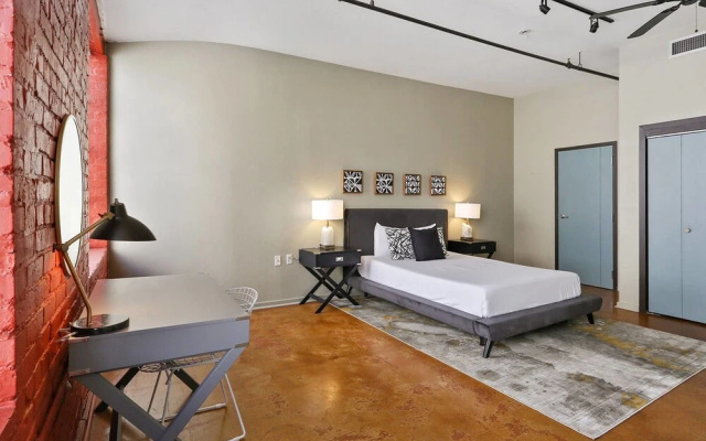 photo 5 of Stylish 3br/3ba Industrial Apt in Nola by Domio