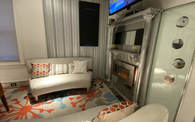 photo 4 of Stylish 4 bedroom home near Philadelphia