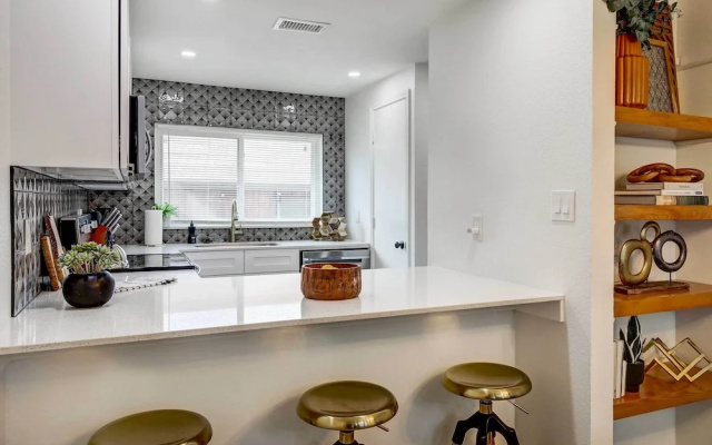 photo 4 of Stylish Allen Home Near Watters Creek Village