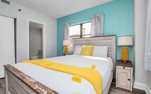 photo 2 of Stylish Condo CDC Standards Private Balcony 2BD 2BA 6en165