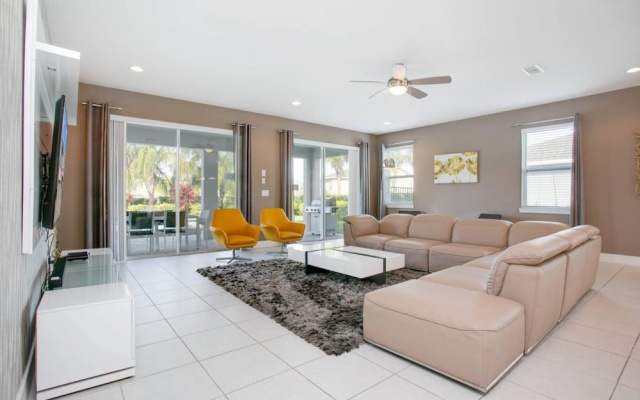 photo 3 of Stylish Family Home Sleeps 22 Enc101