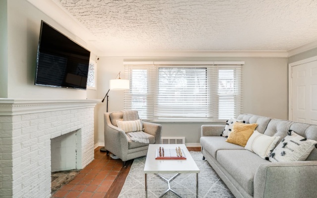 photo 4 of Stylish getaway of University District