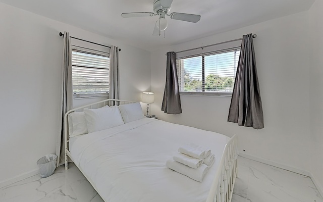 photo 4 of Stylish Getaway W/ New Interior & Private Hot Tub 4 Bedroom Home