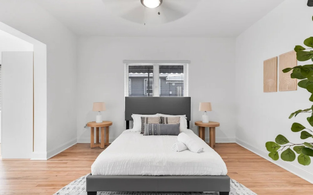photo 5 of Stylish & Modern 4BD Home