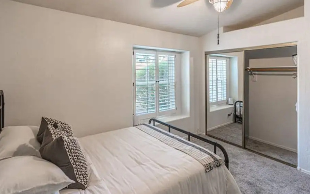 photo 2 of New Listing! Stylish 4 Bdrm W/pool and Game Room