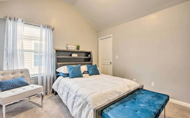 photo 2 of Suburban Atlanta Vacation Home ~ 3 Mi to Airport!