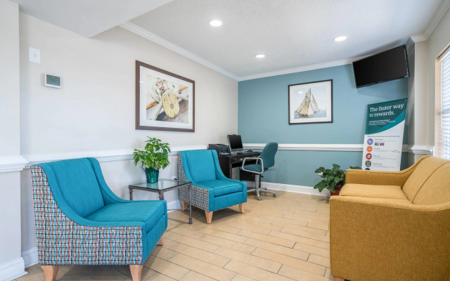 photo 2 of Suburban Studios of Wilmington