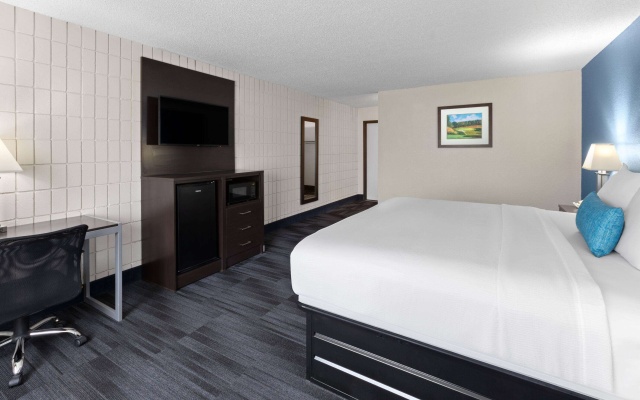 photo 3 of Baymont Inn and Suites by Wyndham Farmington, MO