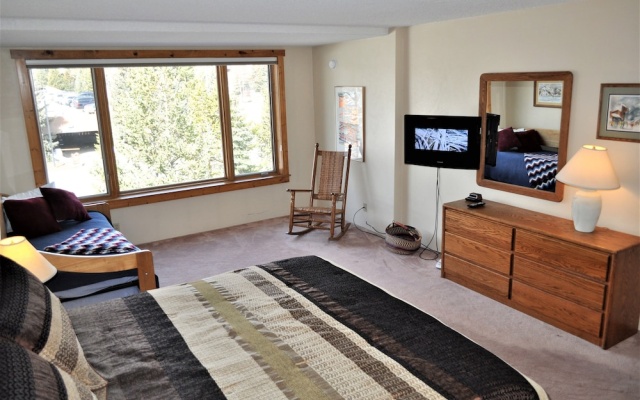 photo 3 of Summit House 2 bed 2 bath B