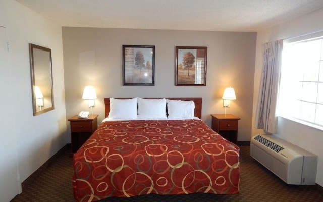 photo 3 of InTown Suites Extended Stay Gulfport MS