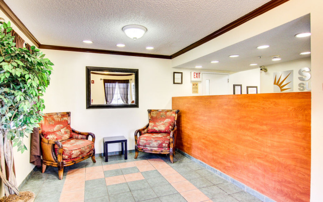 photo 2 of InTown Suites Extended Stay Jacksonville FL – Baymeadows