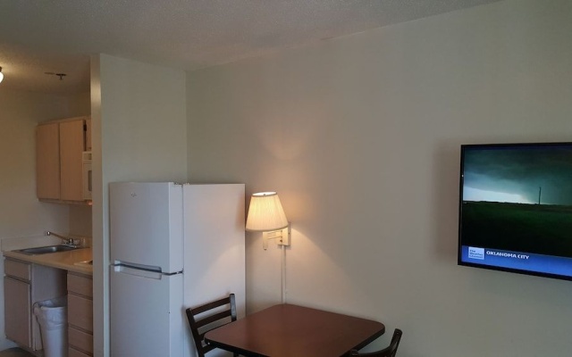 photo 4 of InTown Suites Extended Stay Select New Orleans LA - Harvey
