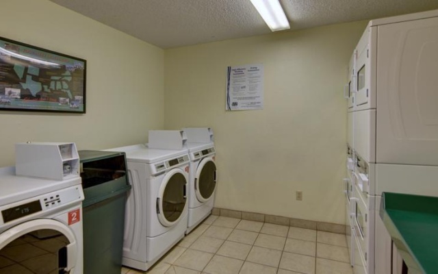 photo 3 of Sun Suites of Plano