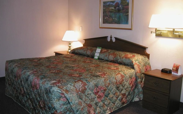 photo 4 of Intown Suites Extended Stay Houston - Westchase