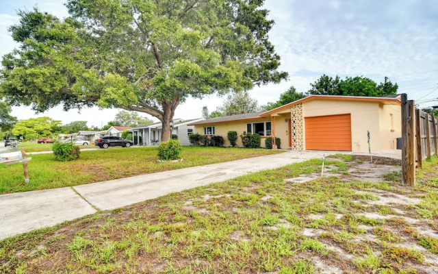 photo 4 of 3 Mi to Beach: Seminole Retreat w/ Patio