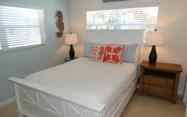photo 4 of Sunny Shores Inn & Suites