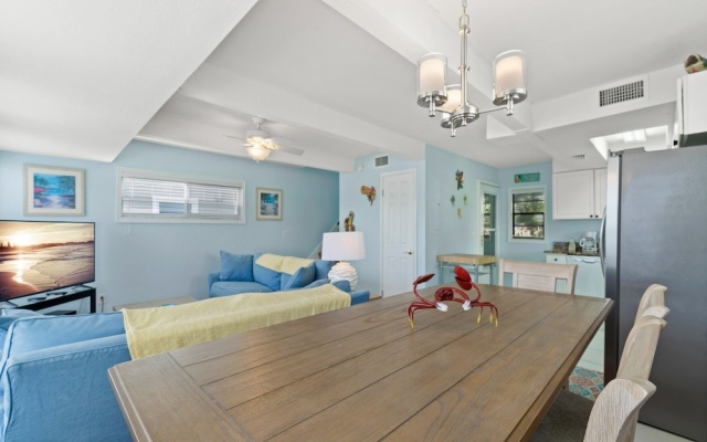 photo 2 of Sunset Beach House by Vtrips