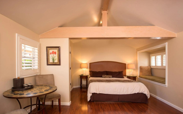 photo 4 of Sunset Inn