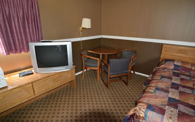 photo 5 of Sunset Motel