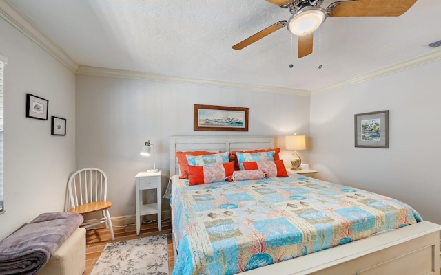 photo 5 of Sunset Sanctuary 2 Bedroom Condo by RedAwning