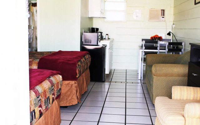 photo 5 of Sunshine Inn & Suites Venice, FL