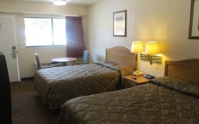photo 3 of Super 7 Inn Dallas