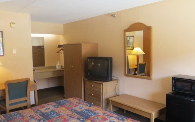 photo 5 of Super 7 Inn Dallas