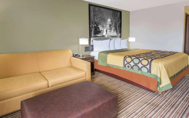 photo 3 of Super 8 by Wyndham Madison South