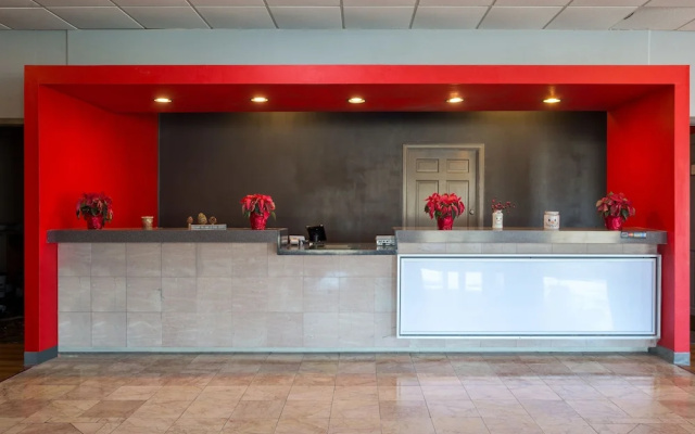 photo 2 of Motel 6 Sweetwater, TN - Lost Sea