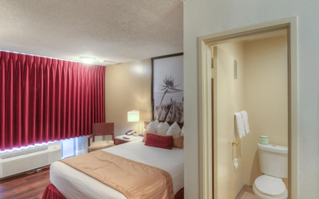photo 2 of Kings Inn Anaheim at the Park & Convention Center