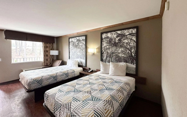 photo 4 of Motel 6 Atlanta, GA – Atlanta Airport East