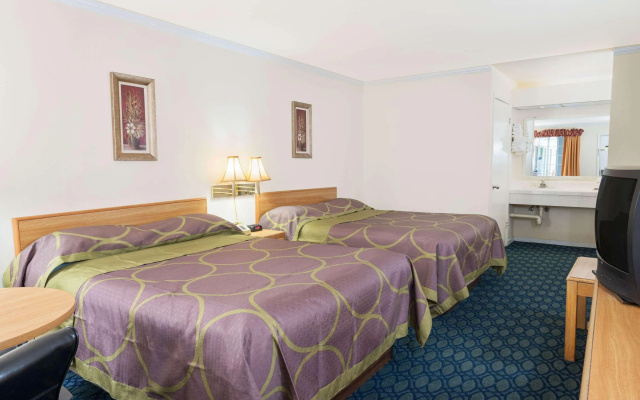 photo 4 of Super 8 By Wyndham Auburn