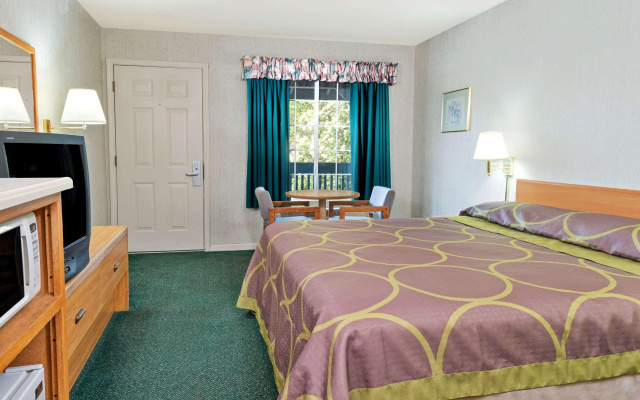 photo 5 of Super 8 By Wyndham Auburn