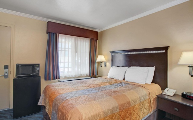 photo 4 of Super 8 Berkeley