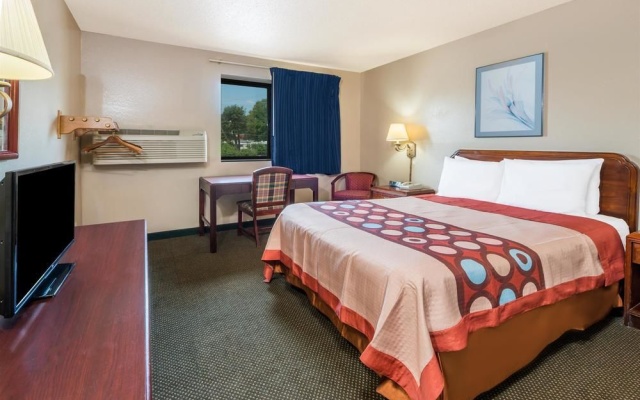 photo 5 of Super 8 Bridgeton/Arpt/St Louis Area