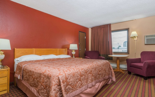photo 5 of Super 8 by Wyndham Brooklyn Center/MPLS