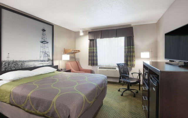photo 3 of Super 8 by Wyndham Bedford DFW Airport West