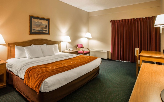 photo 5 of Super 8 by Wyndham Cherokee