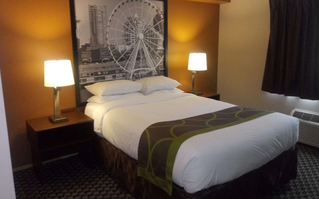 photo 4 of Super 8 Lynnwood